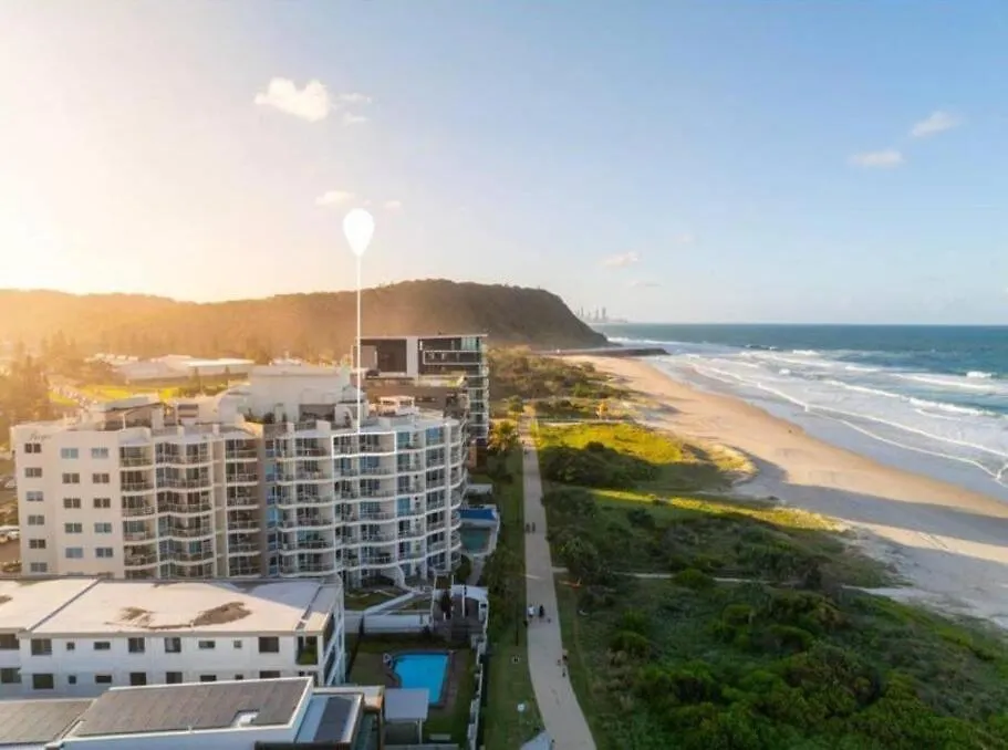 Apartment Premium Top Floor Oceanfront Unit In Regency On The Beach 705 Gold Coast